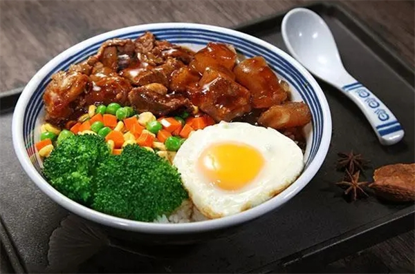 姥姥卤肉饭加盟