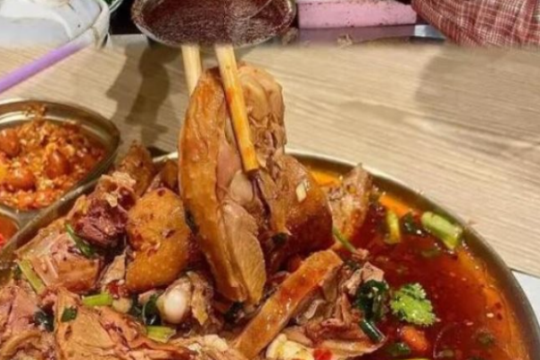 卤现官麻辣鹅加盟