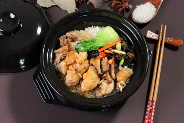 蒸食烩煲仔饭加盟
