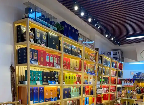 开烟酒店需要投资多少钱？2025年最新成本分析