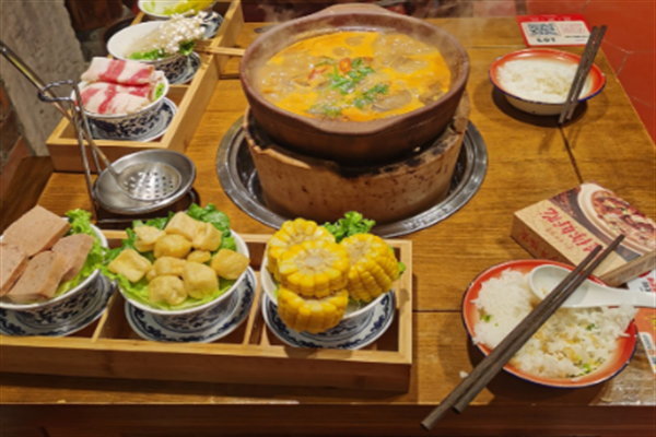 南捞北涮炭火锅