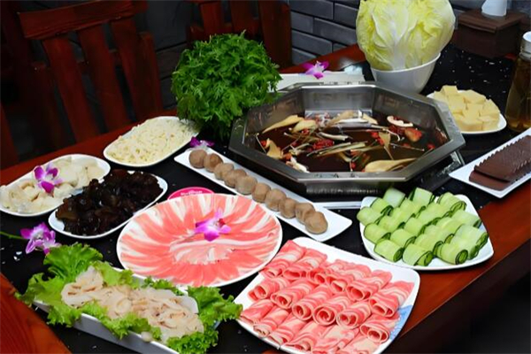 样样牛火锅店